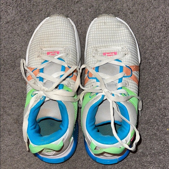 Nike LeBron Multicolor Sneakers - Picture 4 of 7